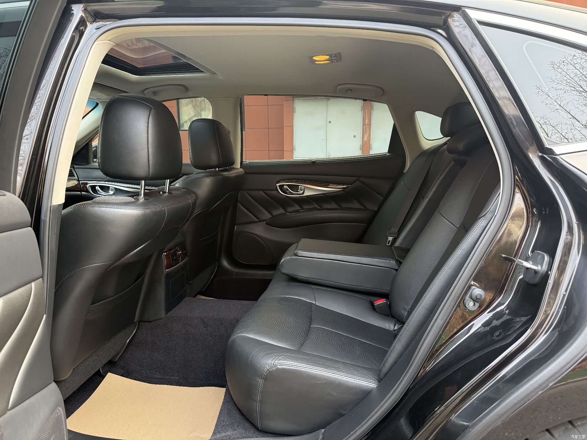 Infiniti Q70, 2016 13