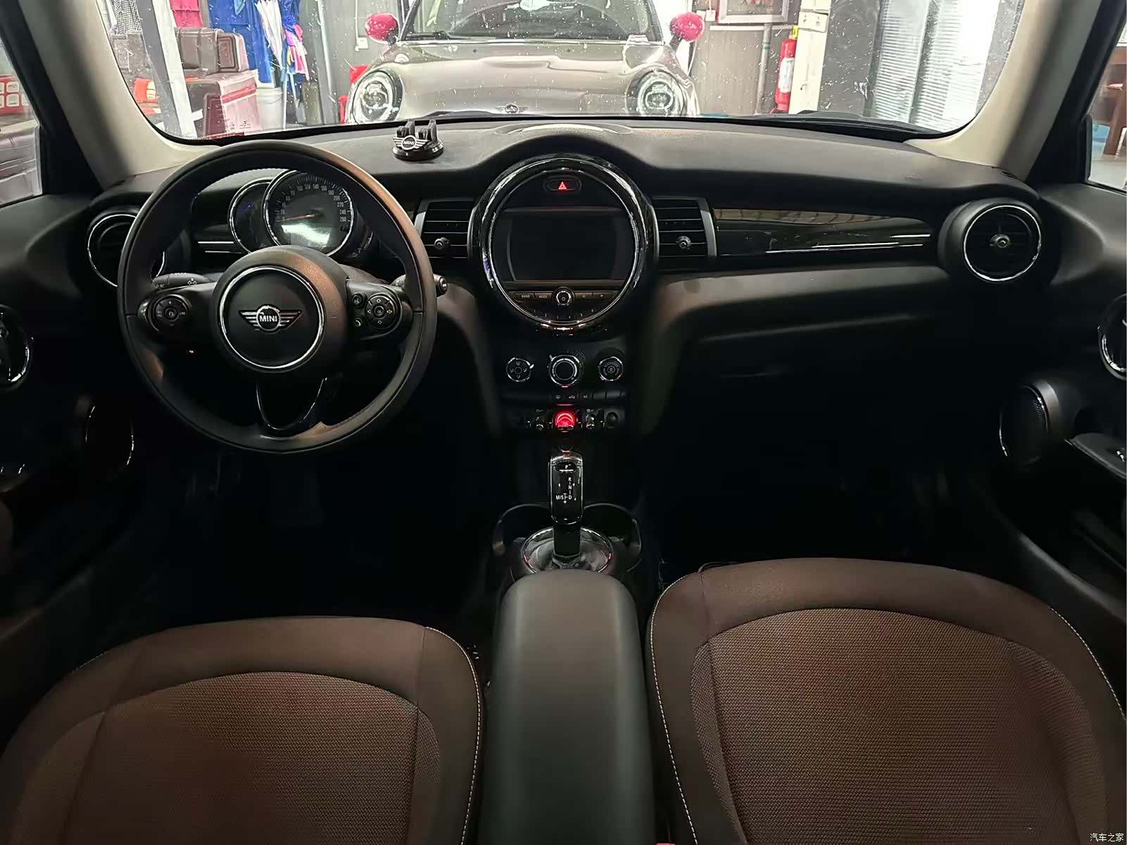 Mini ONE, 2018 12