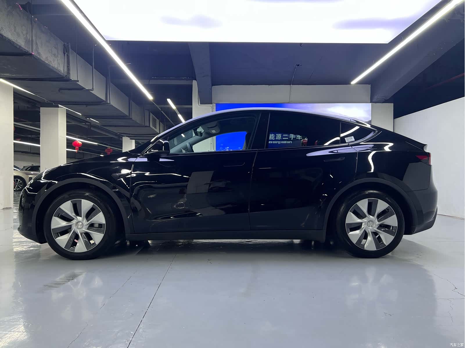 Tesla Model Y, 2022 4