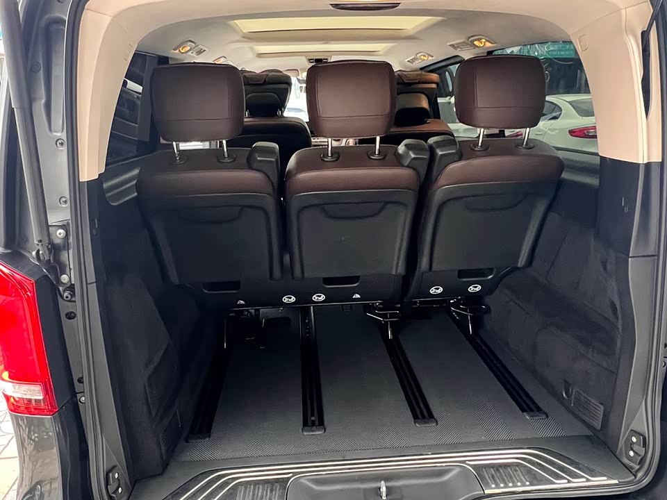 Mercedes-Benz V-class