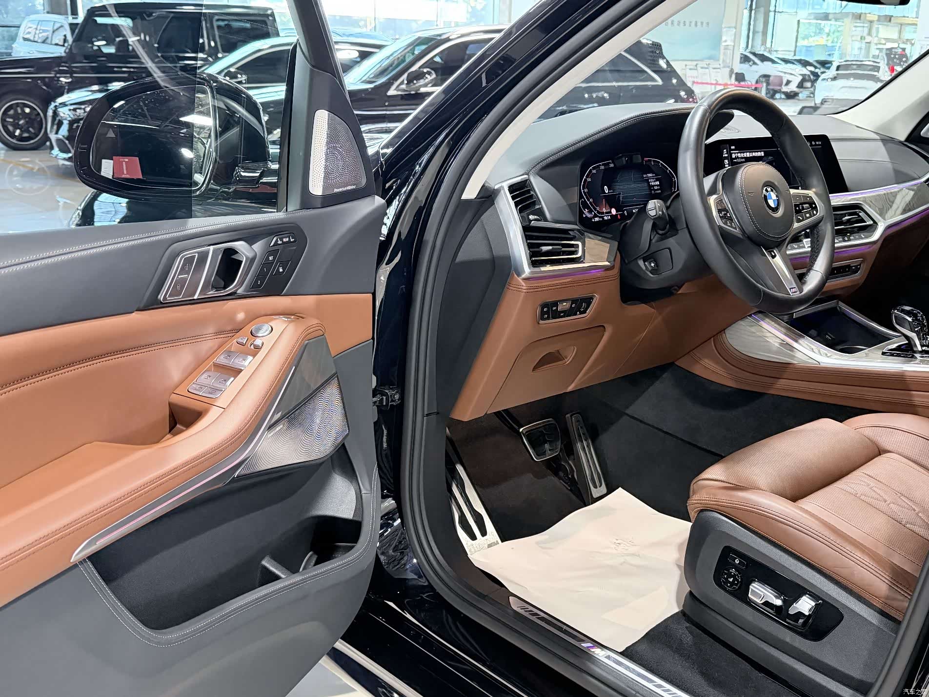 BMW X7, 2023 3