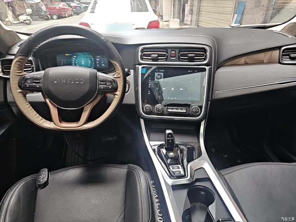 Lynk & Co 01, 2018 10