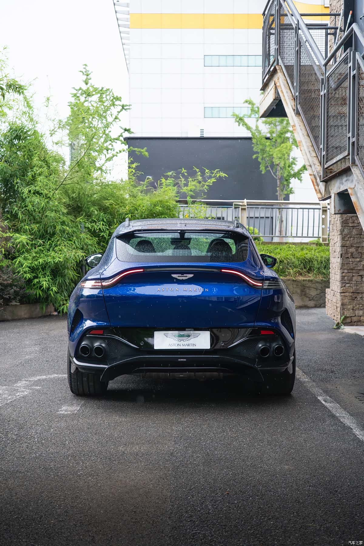 Aston Martin DBX, 2024 26