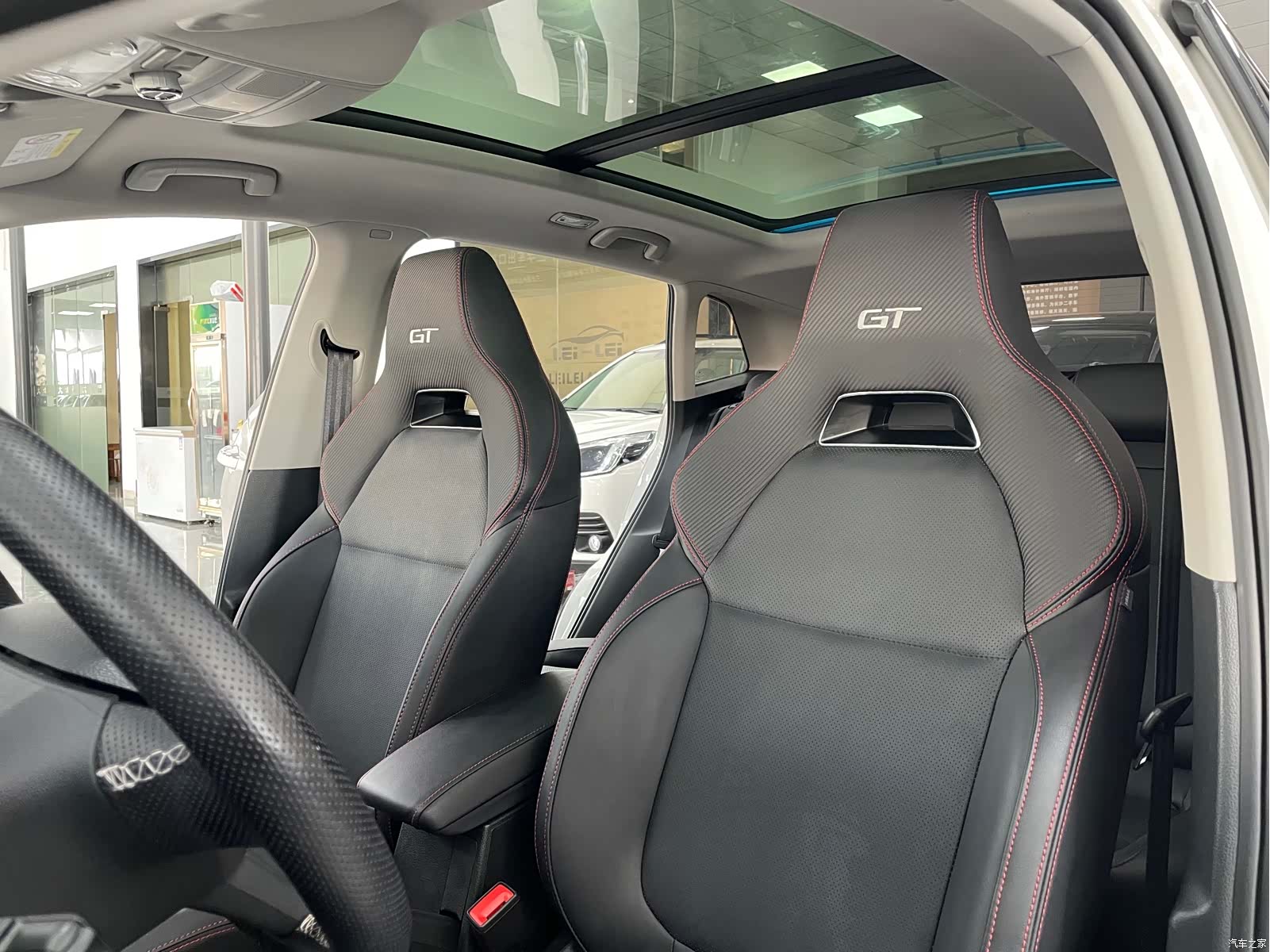 Skoda Kamiq, 2022 все фото