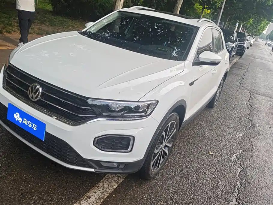Volkswagen T-ROC exploring Songs