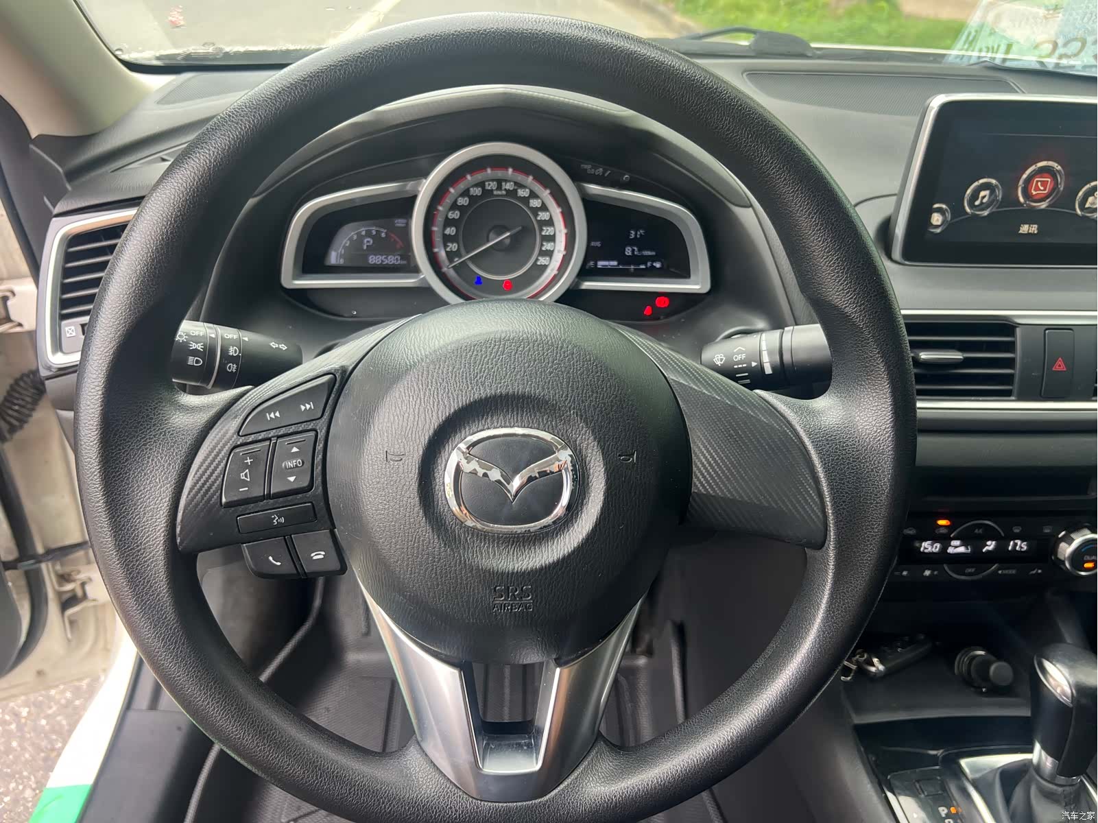 Mazda Mazda3, 2015 7