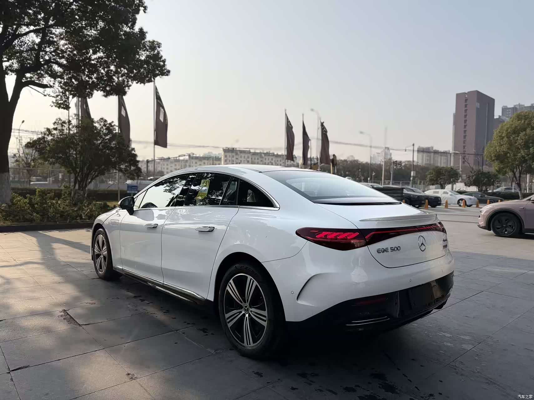 Mercedes-Benz EQE, 2025 все фото