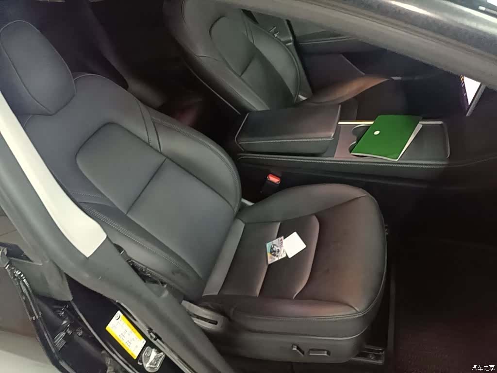 Tesla Model Y, 2021 25