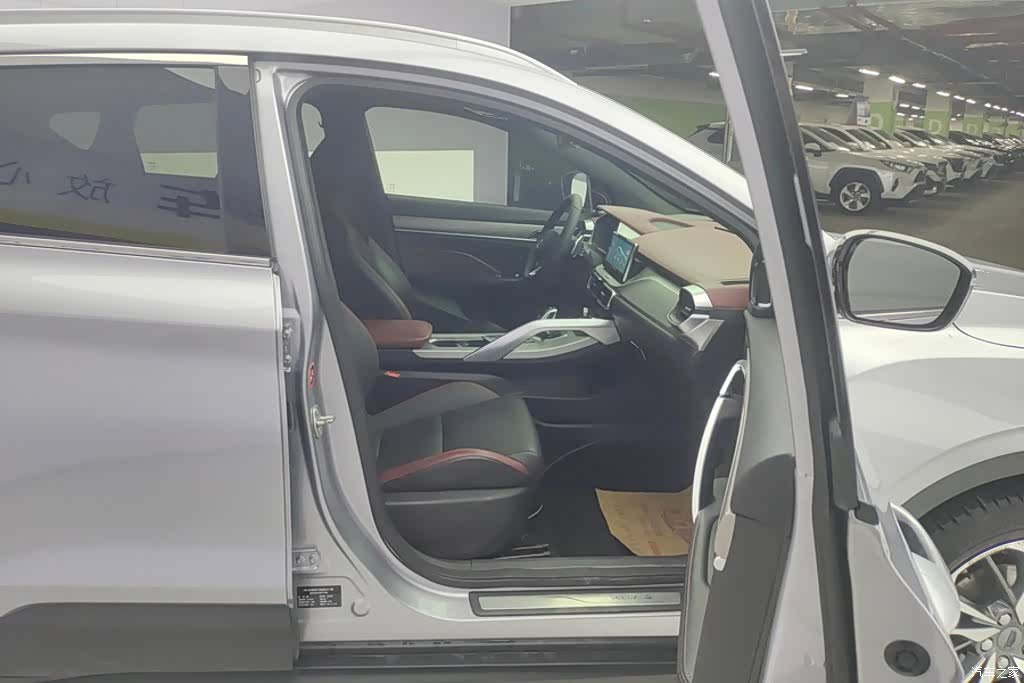Geely Coolray, 2020 8