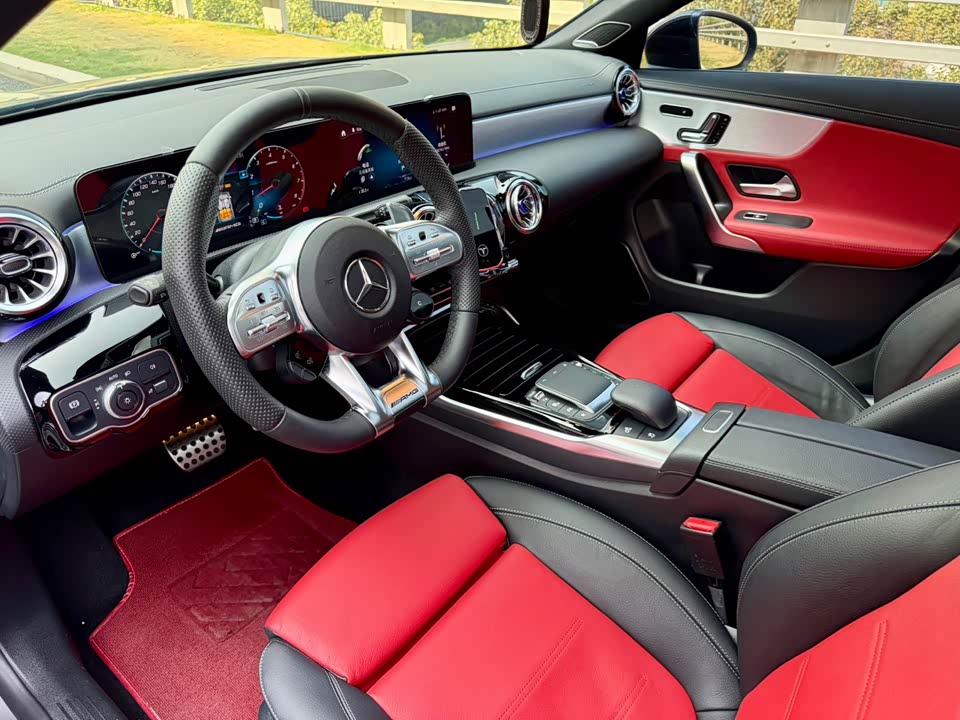 Mercedes-Benz CLA AMG