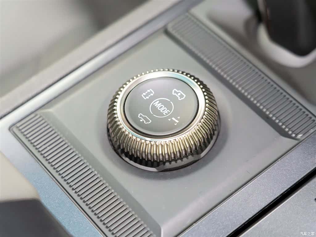 Hummer SUV, 2024 24