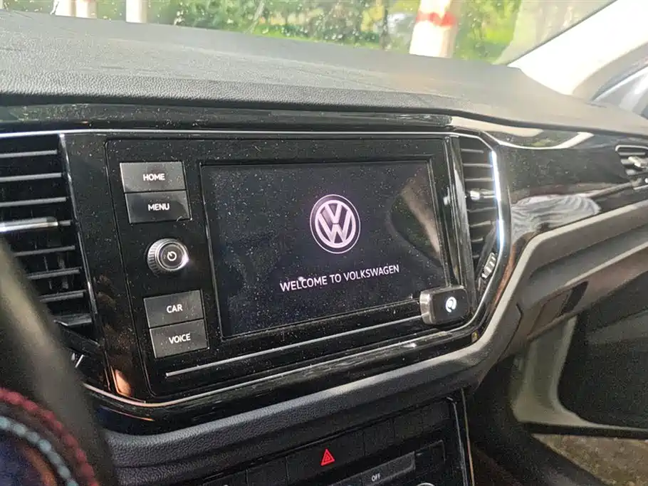 Volkswagen T-ROC exploring Songs