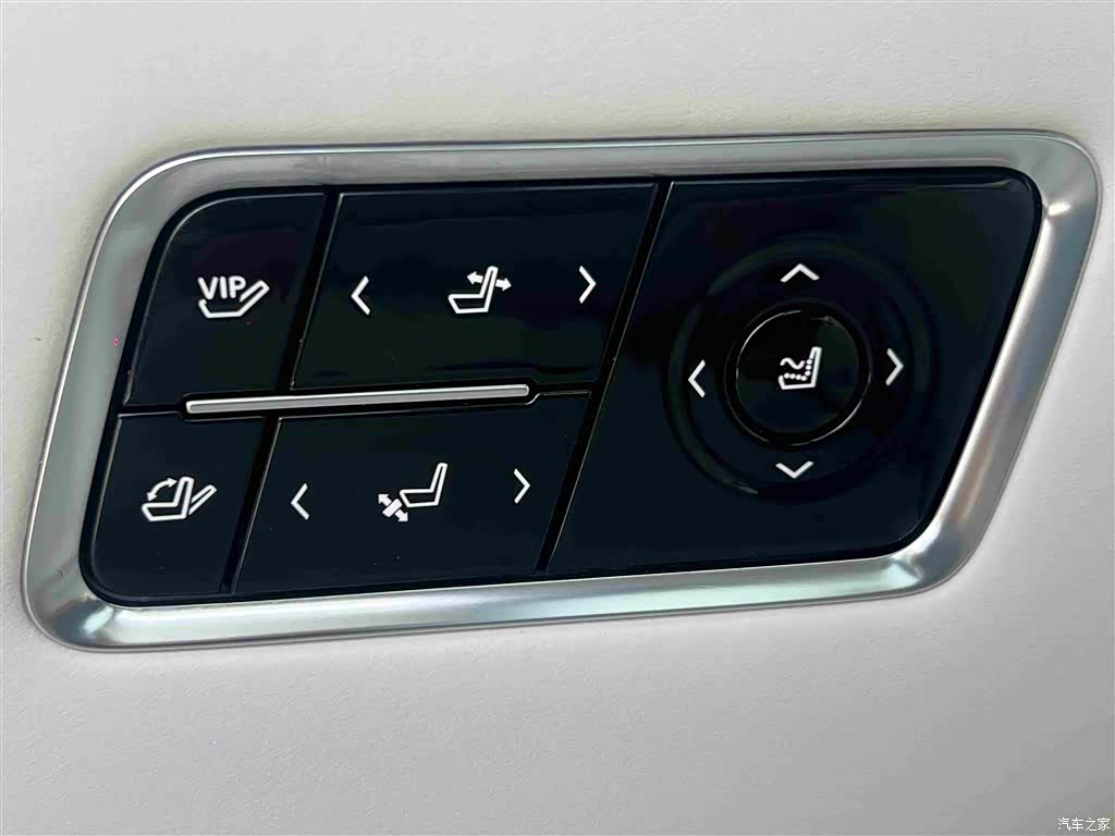 Buick GL8, 2025 13