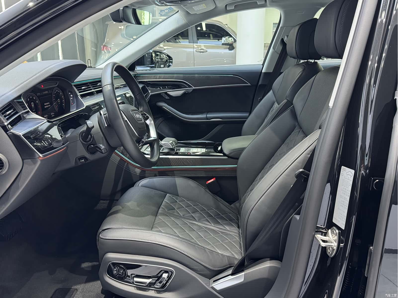 Audi A8L, 2023 11