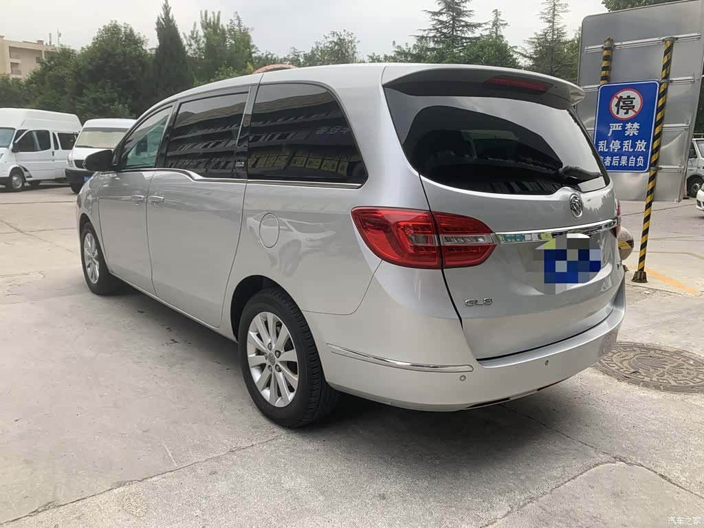 Buick GL8, 2016 6
