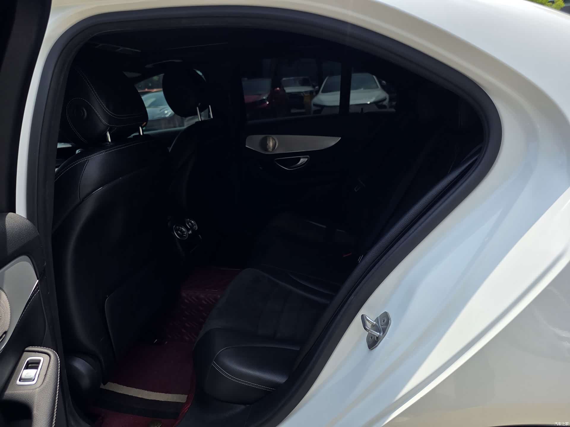 Mercedes-Benz C-Class, 2019 13