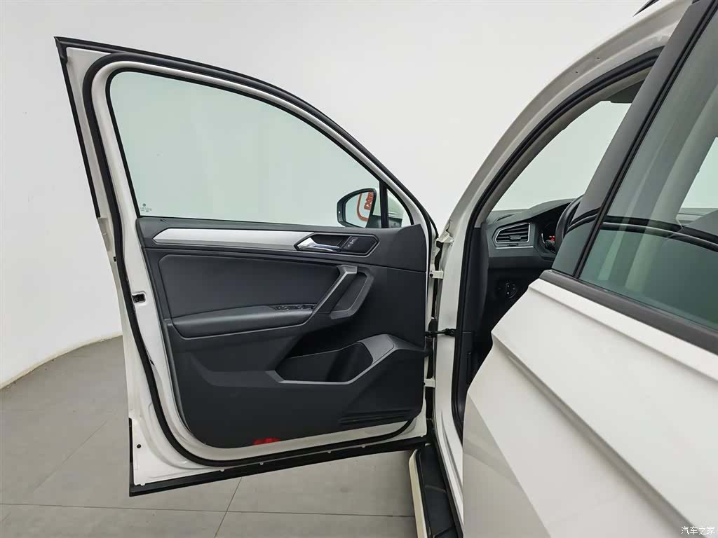 Volkswagen Tiguan L, 2017 8