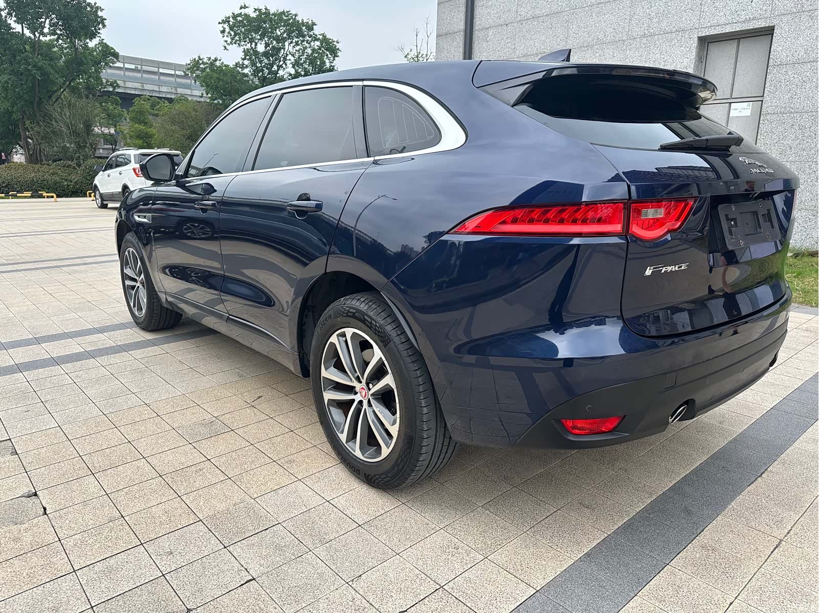 Jaguar F-PACE, 2016 10