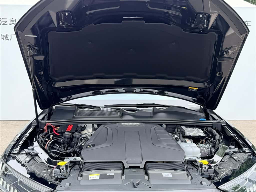 Audi Q7, 2024 15