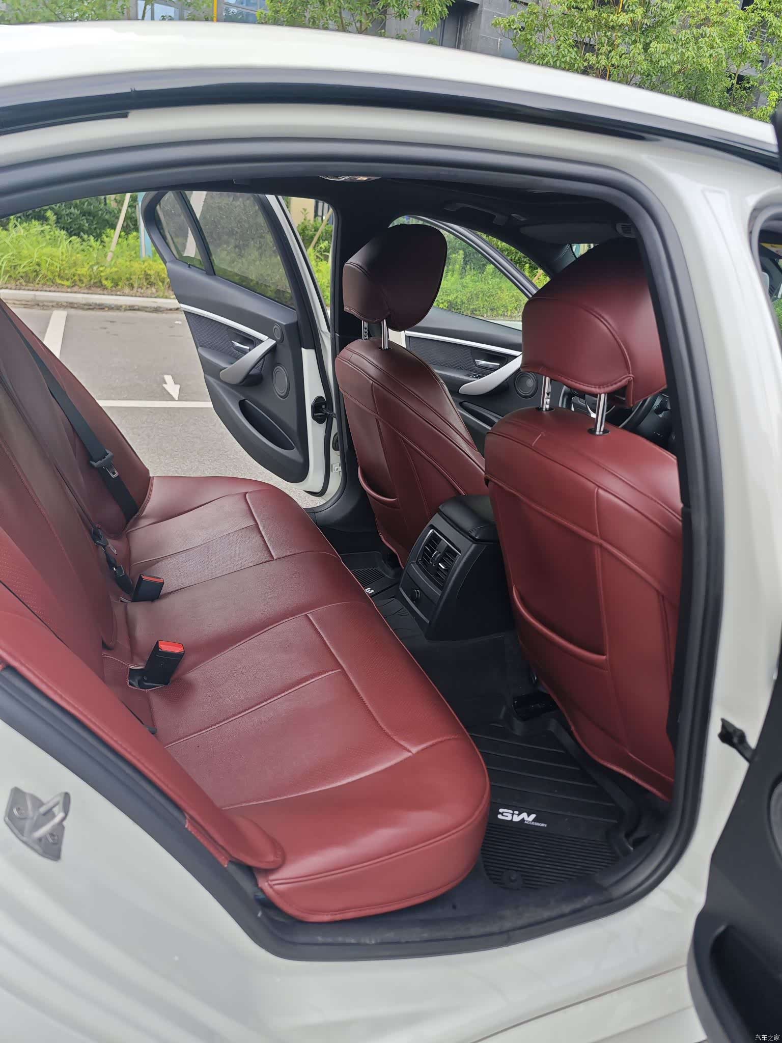 BMW 3 Series, 2018 10