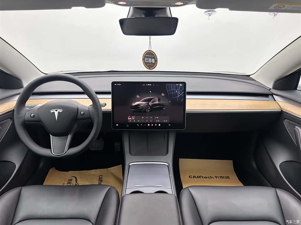 Tesla Model 3, 2022 10