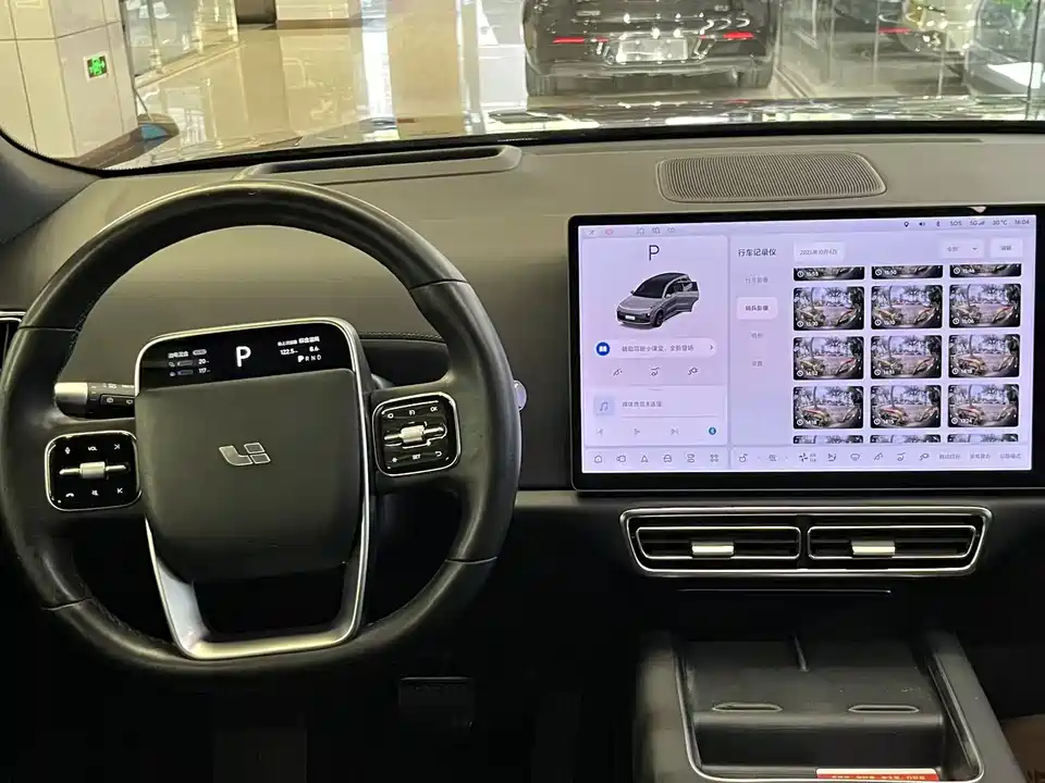 Li Auto Ideal L8