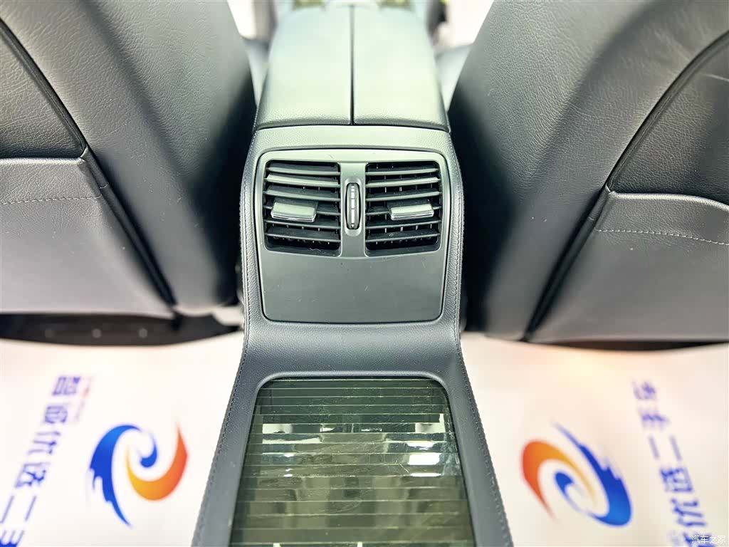 Mercedes-Benz CLS, 2015 14