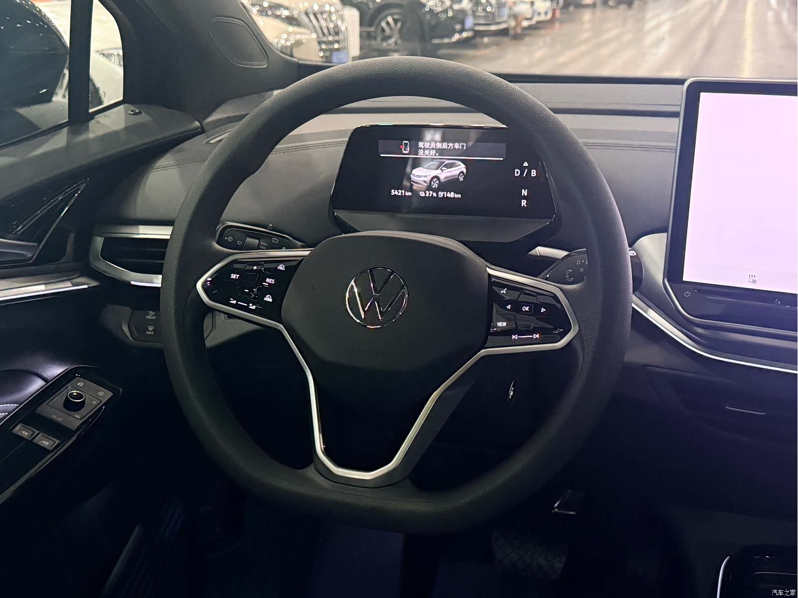 Volkswagen ID.4, 2025 13