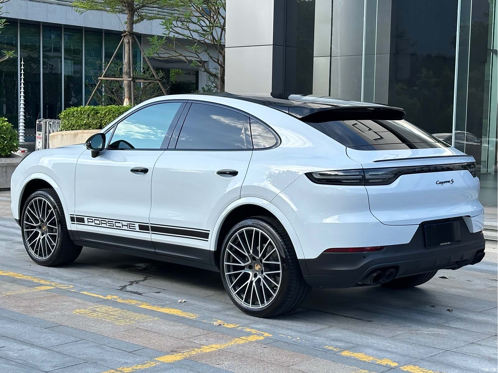 Porsche Cayenne, 2023 17