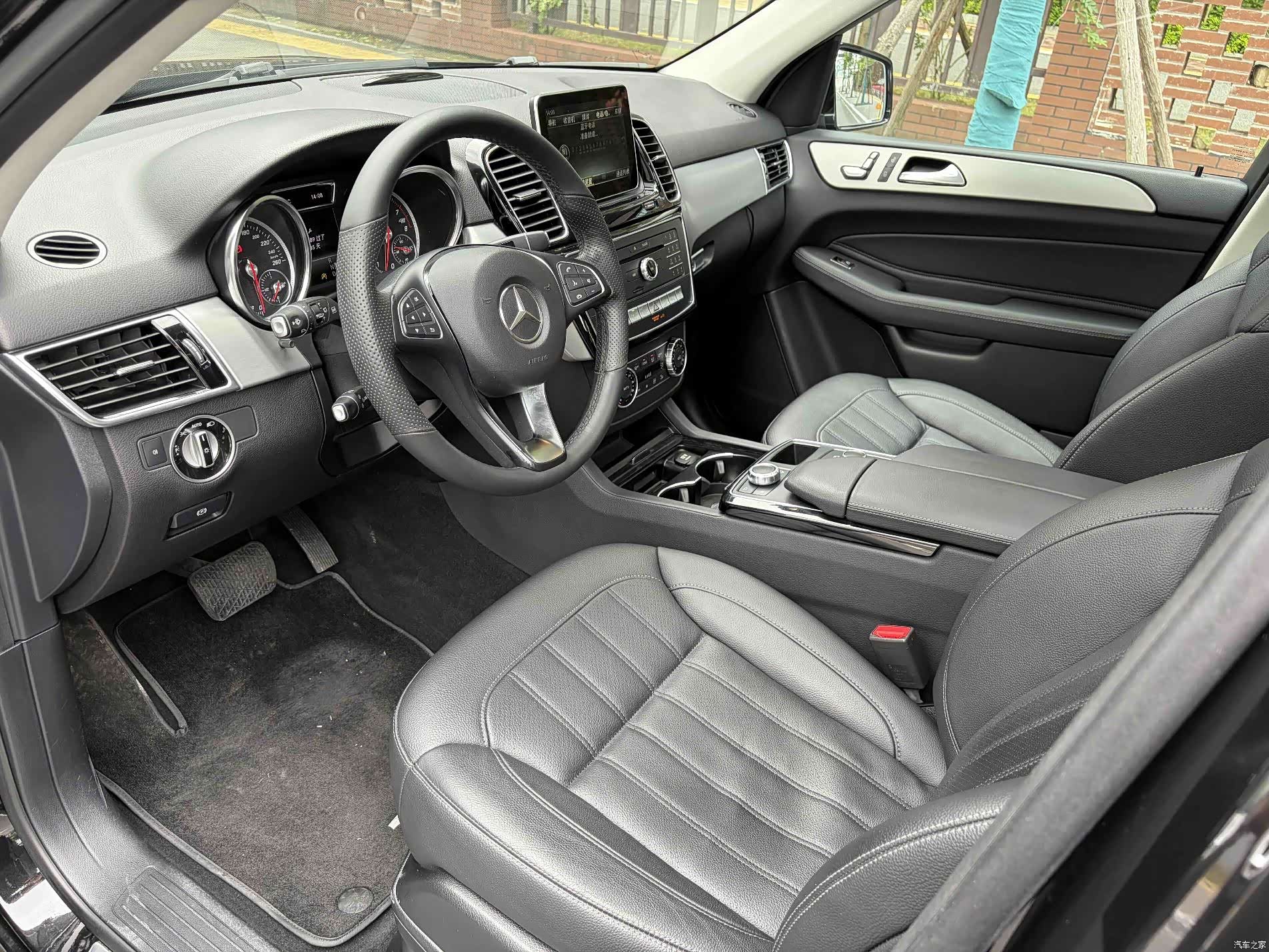 Mercedes-Benz GLE, 2016 7