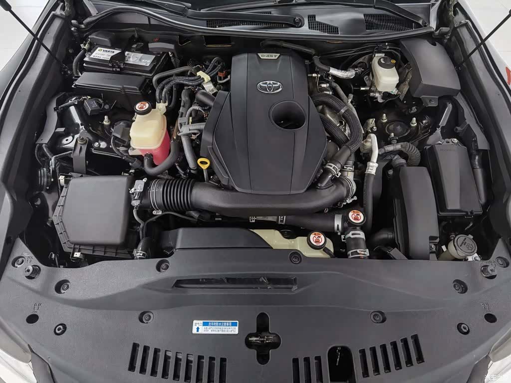Toyota Crown, 2018 6