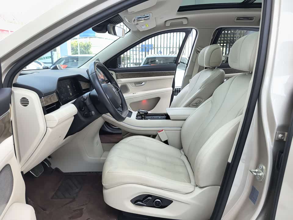 AITO Ask the world M7