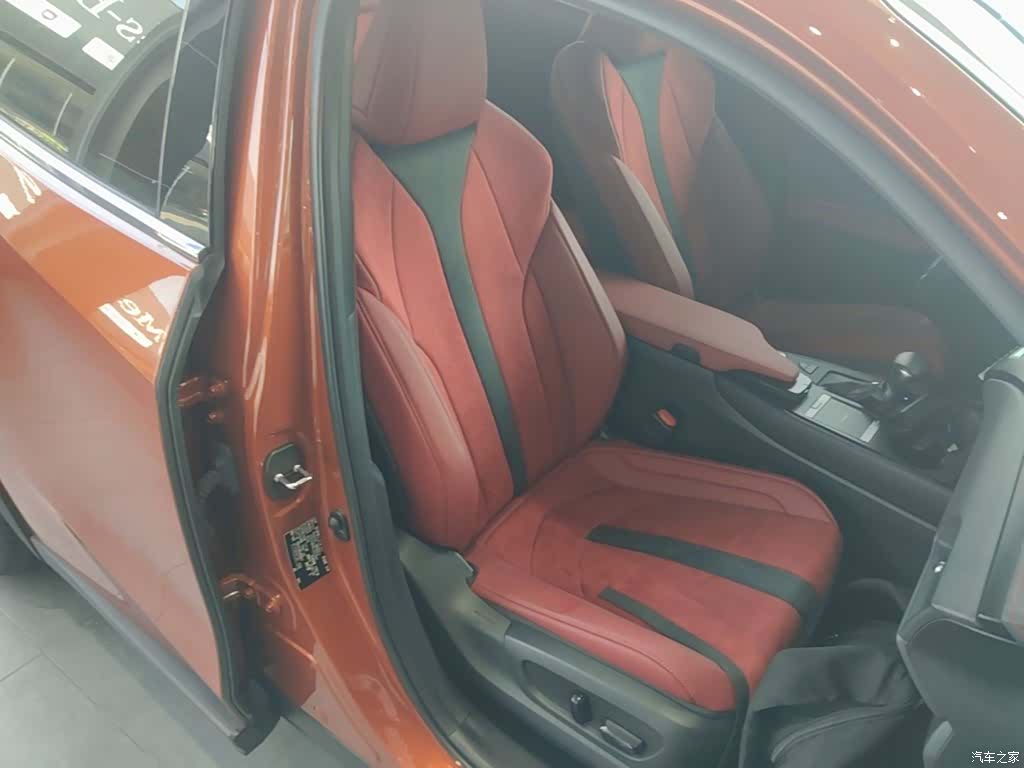 Lexus UX, 2020 25