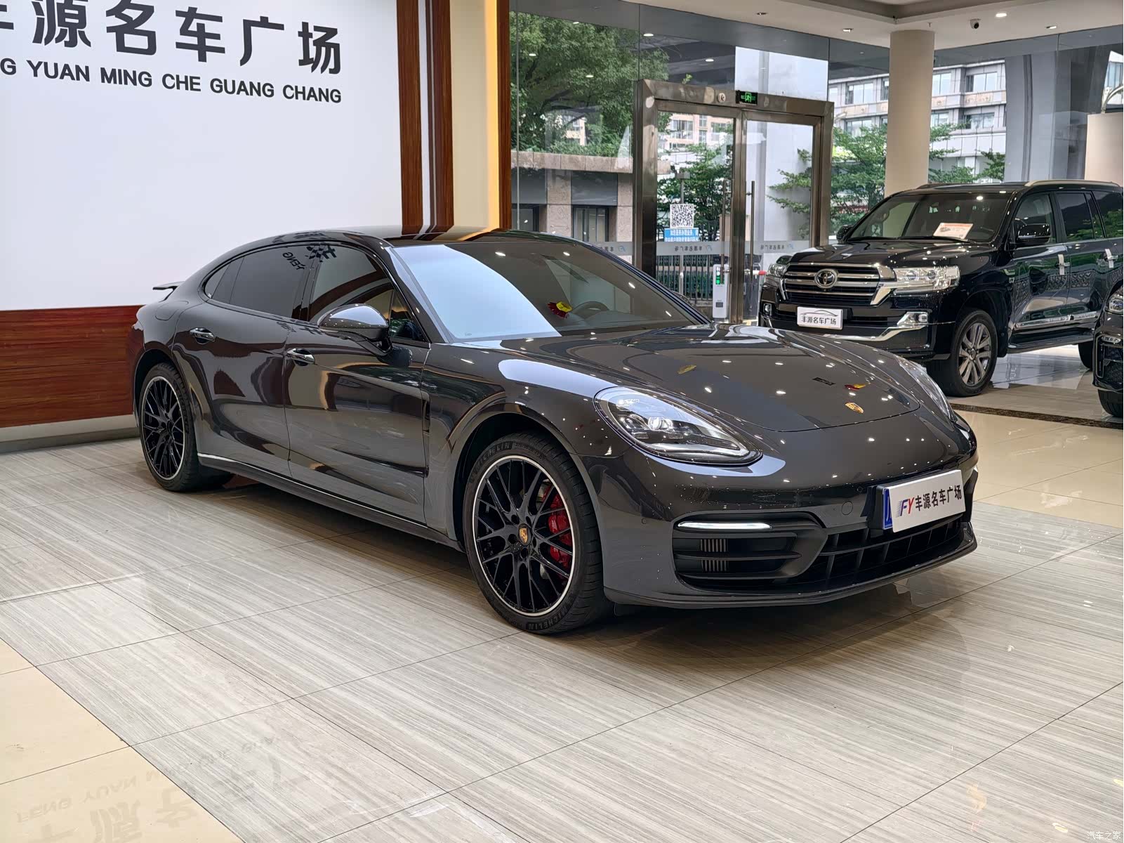 Porsche Panamera, 2023 3