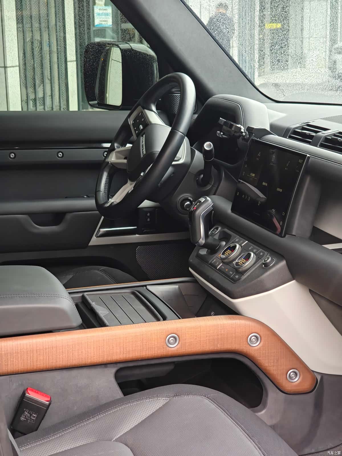 Land Rover Defender, 2022 8