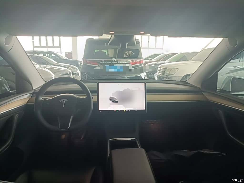 Tesla Model Y, 2023 6