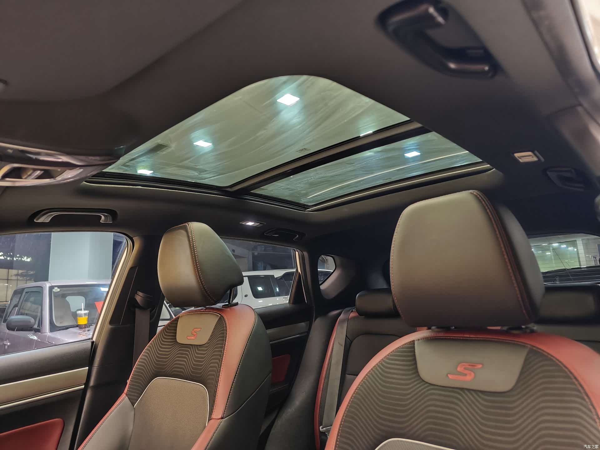 Geely Coolray, 2020 12