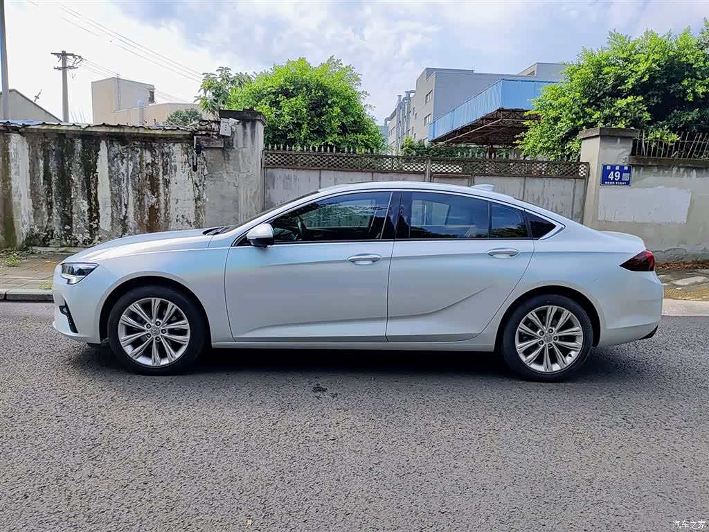 Buick Regal, 2022 3