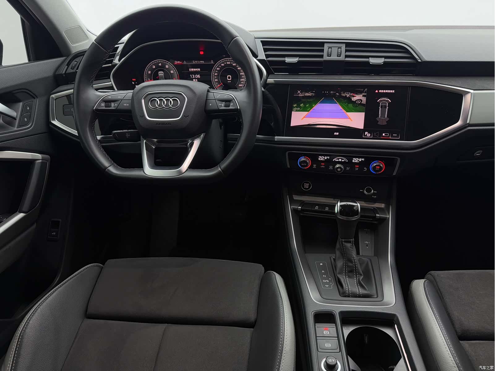 Audi Q3, 2023 10
