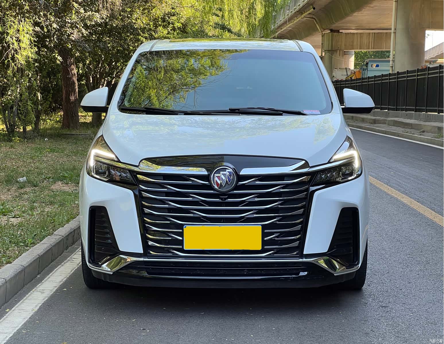 Buick GL8, 2023 2