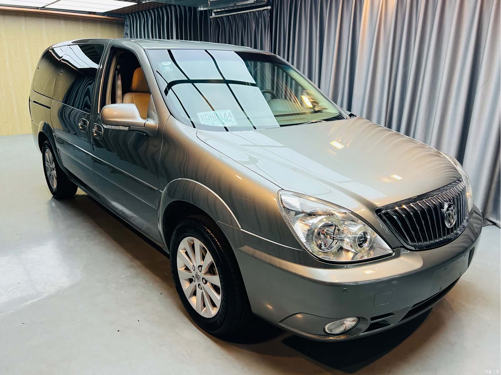 Buick GL8, 2013 3