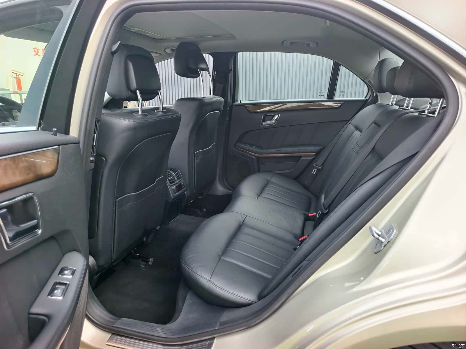Mercedes-Benz E-Class, 2010 7