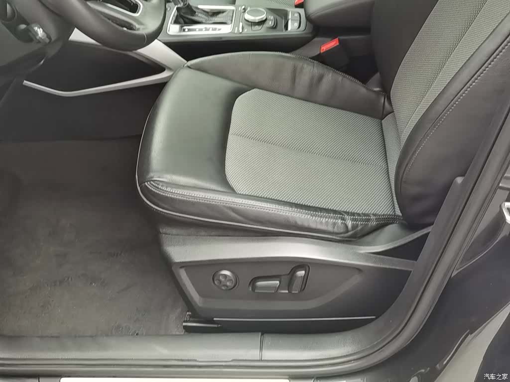 Audi Q2L, 2019 20
