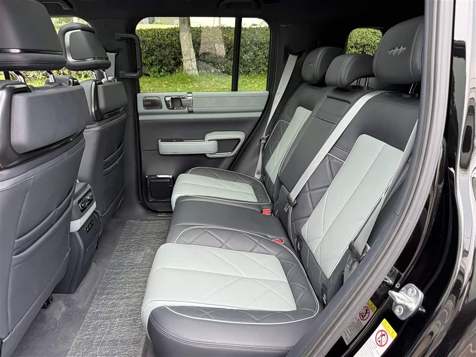 BYD Leopard 5 BYD Leopard 5