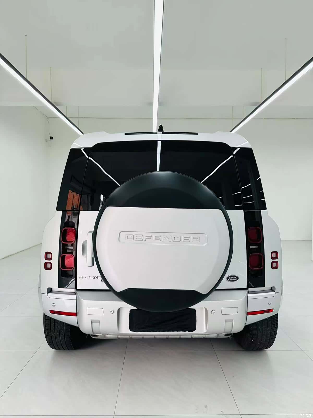 Land Rover Defender, 2021 все фото