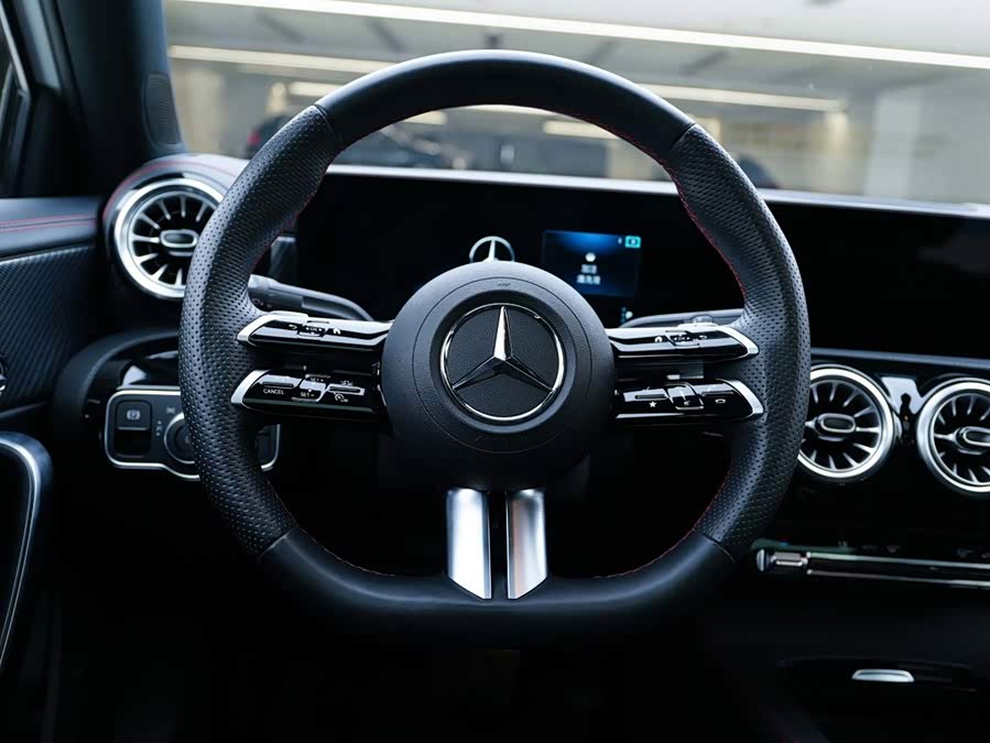 Mercedes-Benz A-Class 2024, фото 21