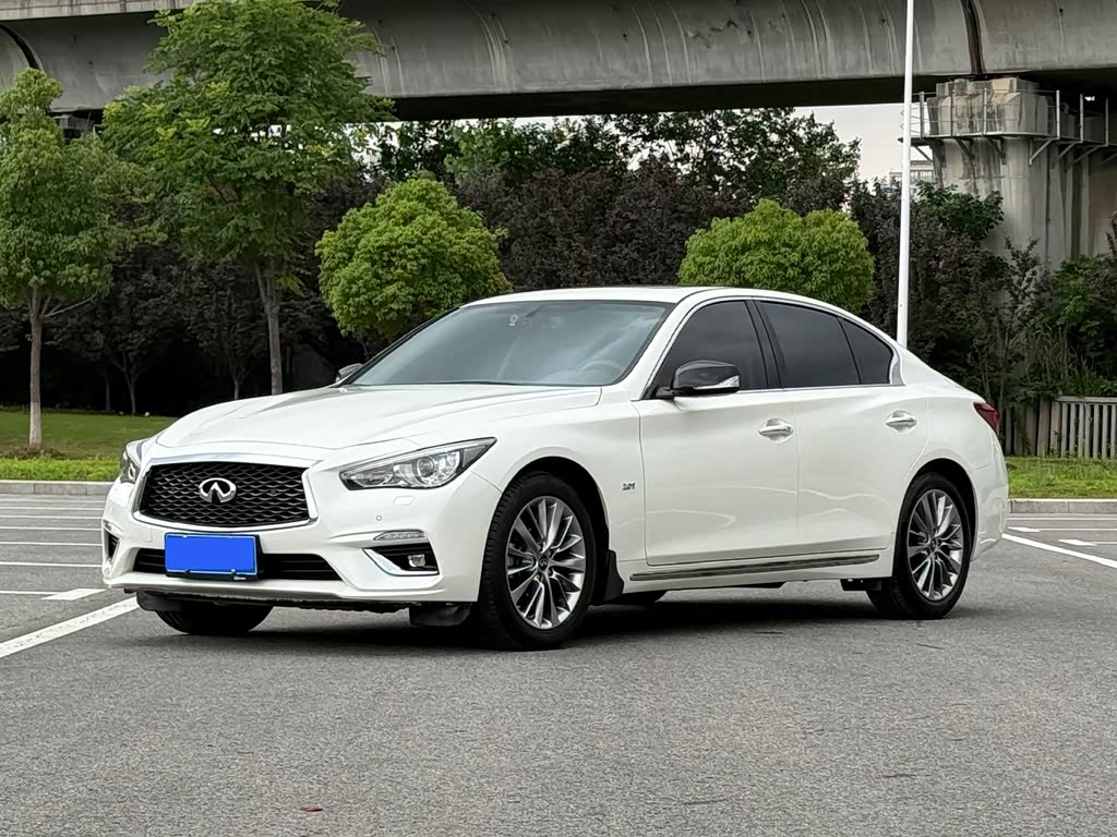 Infiniti Q50L