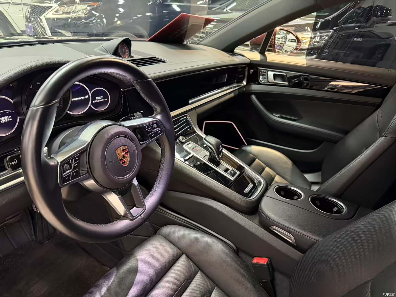 Porsche Panamera, 2018 все фото