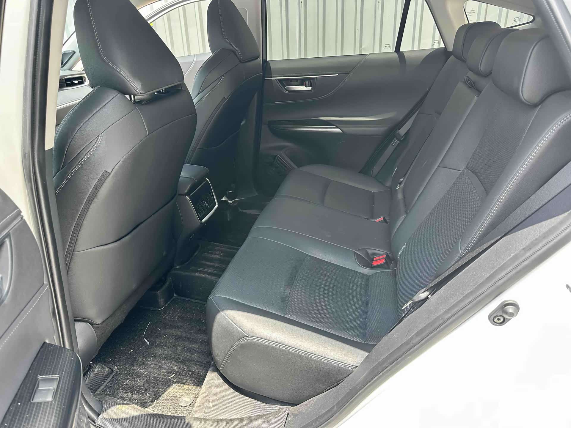 Toyota Venza, 2024 10