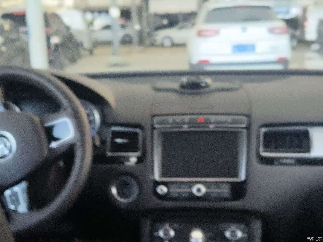 Volkswagen Touareg, 2018 10